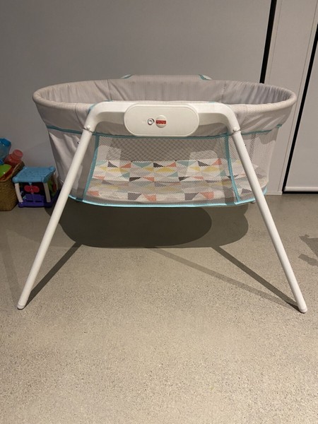 stow n go bassinet sheets